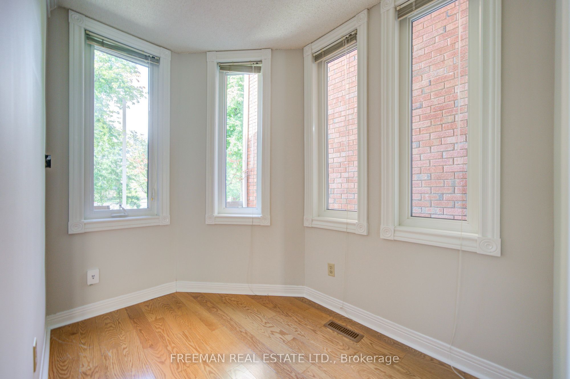 107 Brownstone Circle Property Photo 6