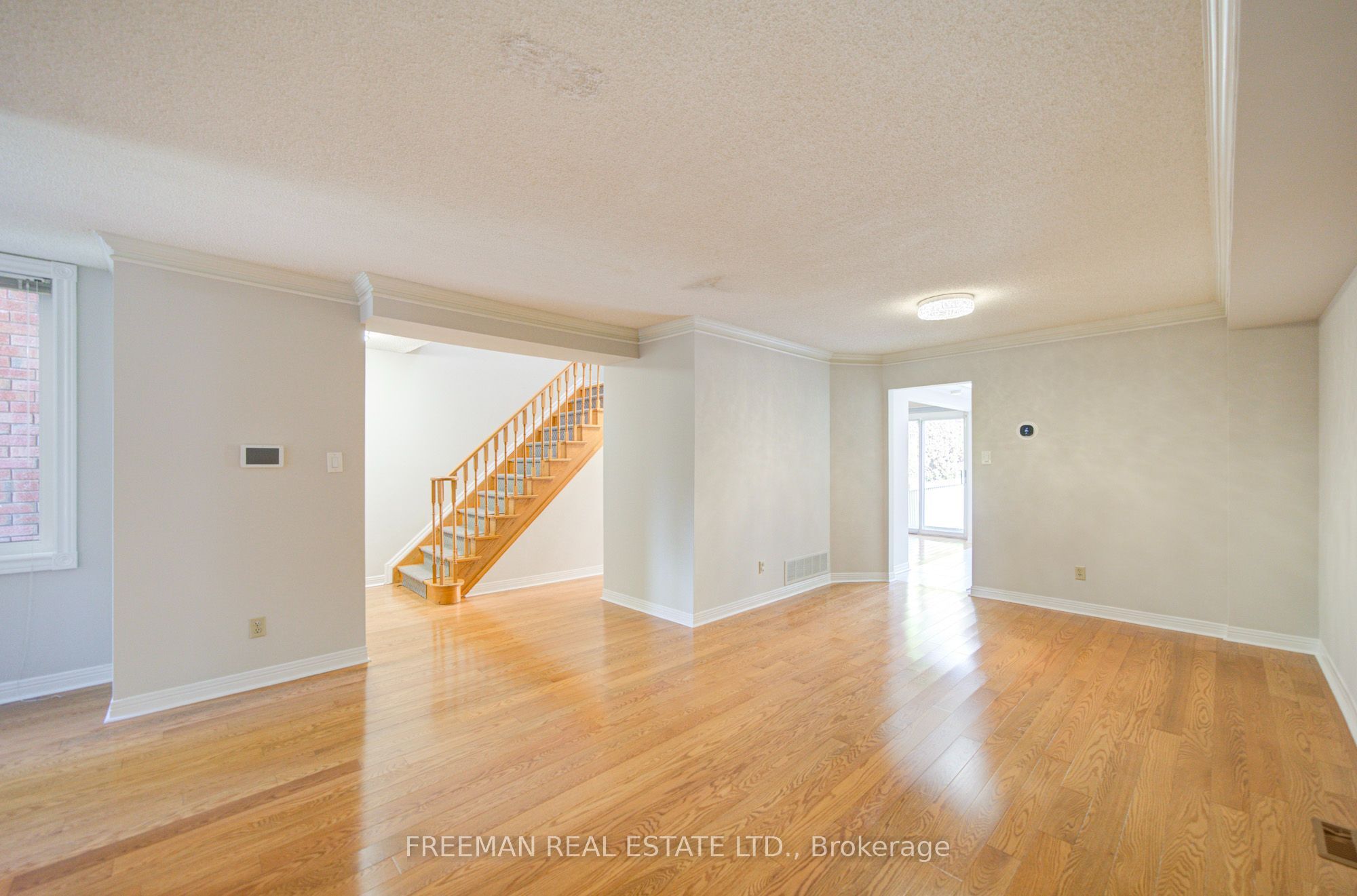 107 Brownstone Circle Property Photo 7
