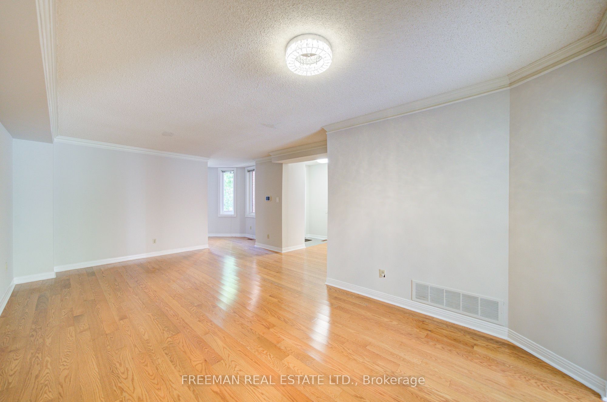 107 Brownstone Circle Property Photo 8