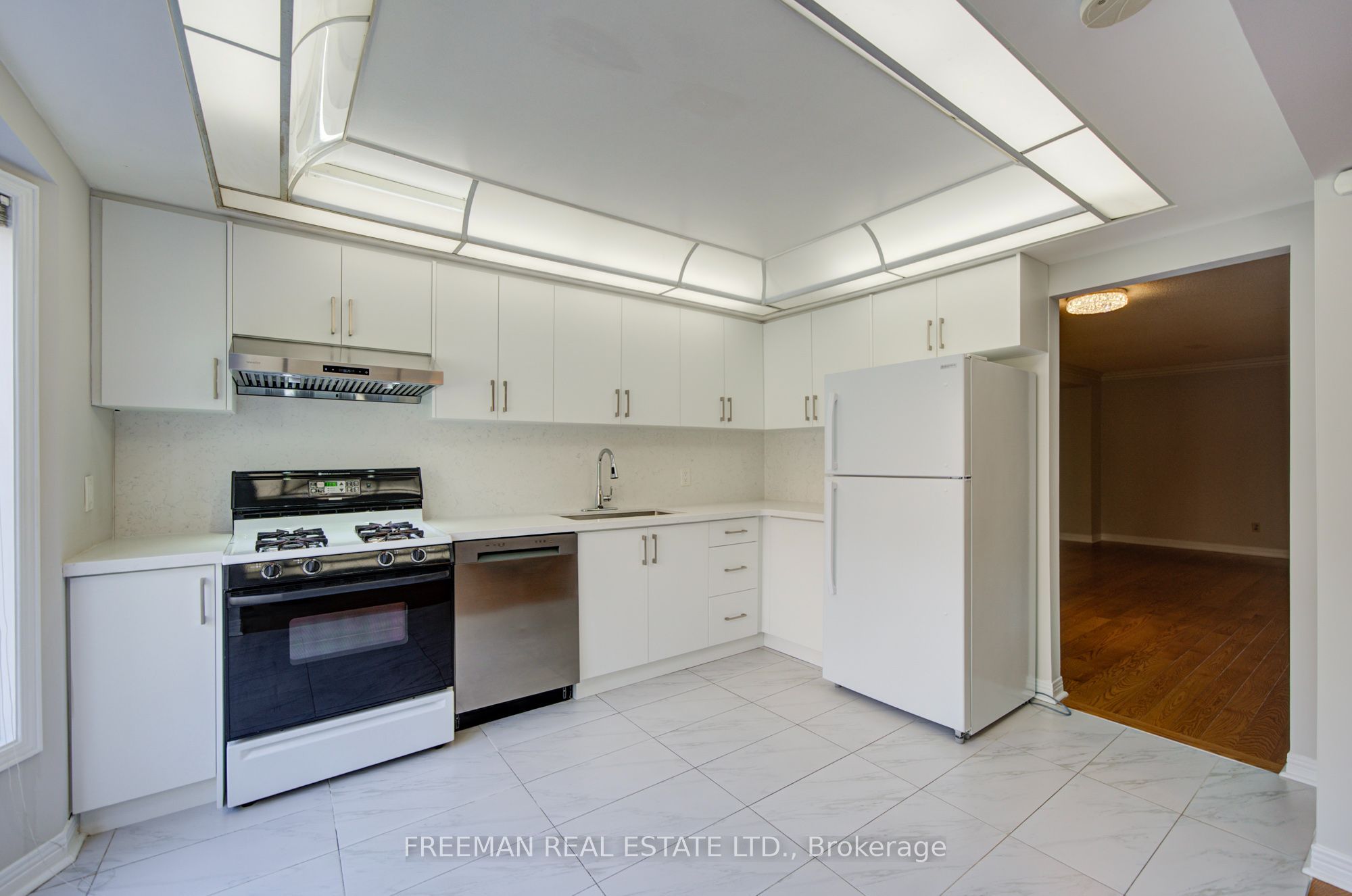 107 Brownstone Circle Property Photo 13