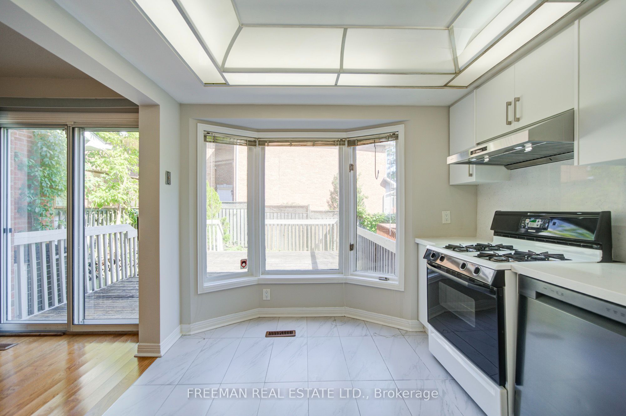 107 Brownstone Circle Property Photo 16