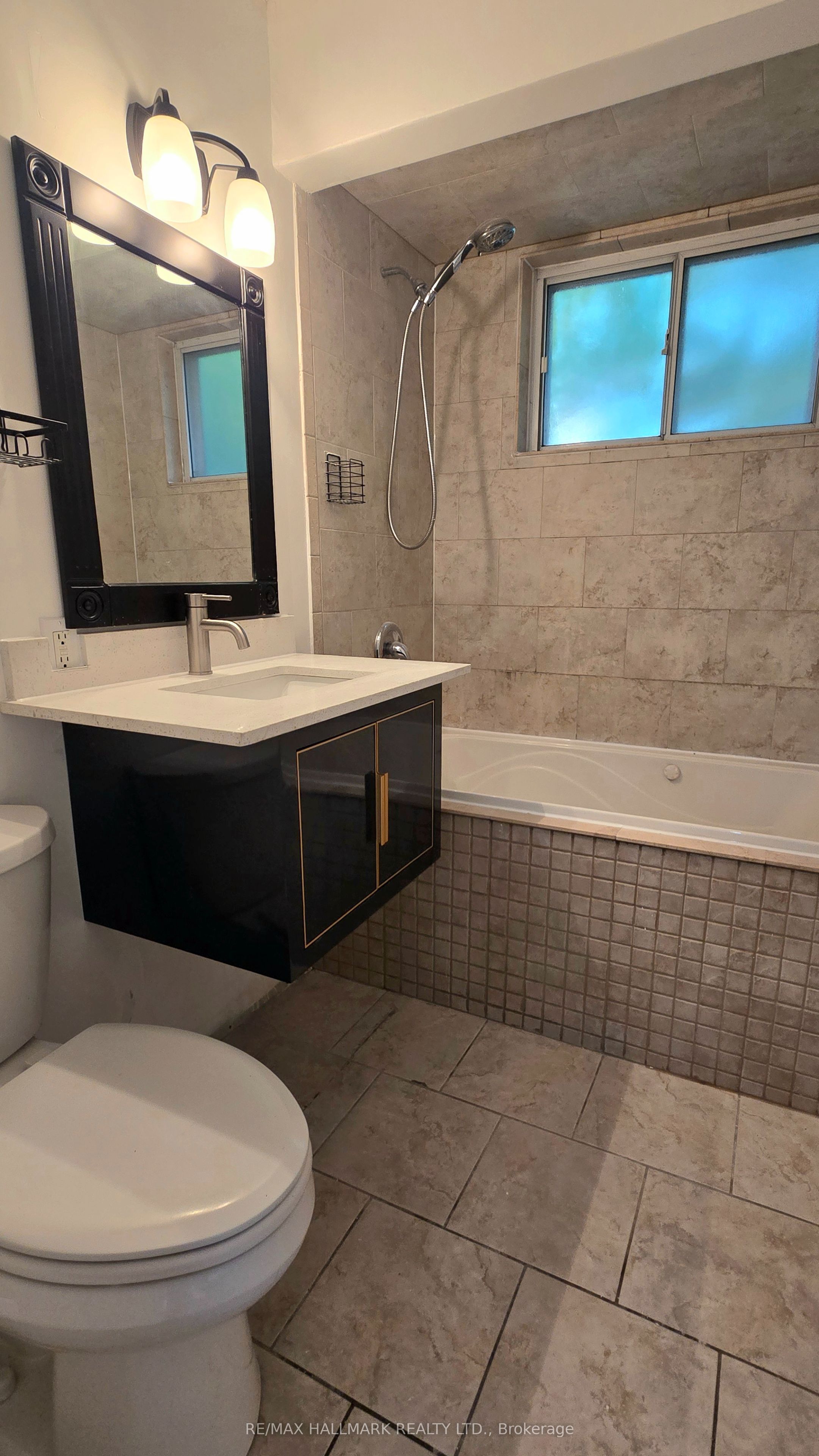 46 Collins Crescent Property Photo 6