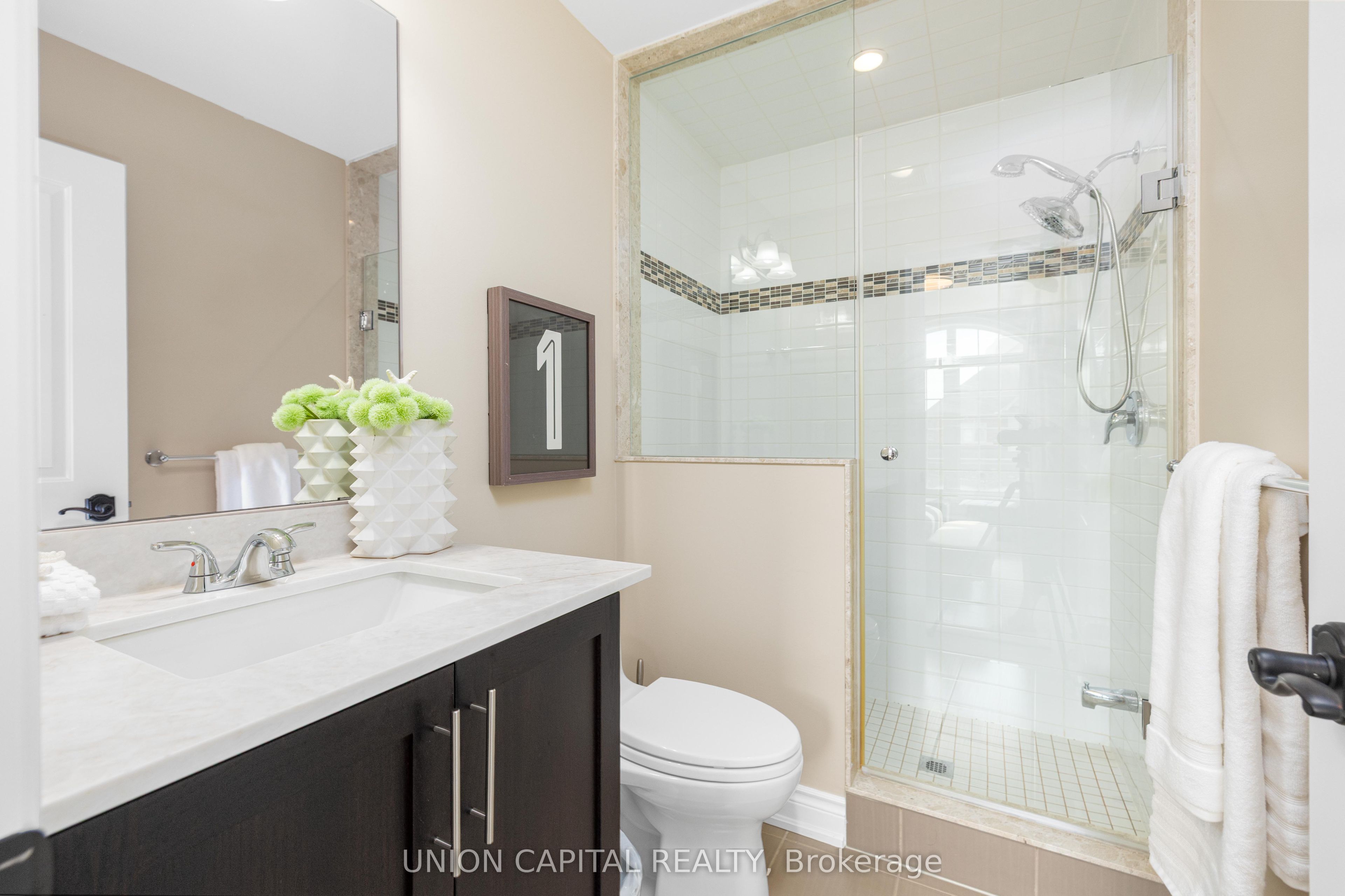 24 Royal West Road Property Photo 32