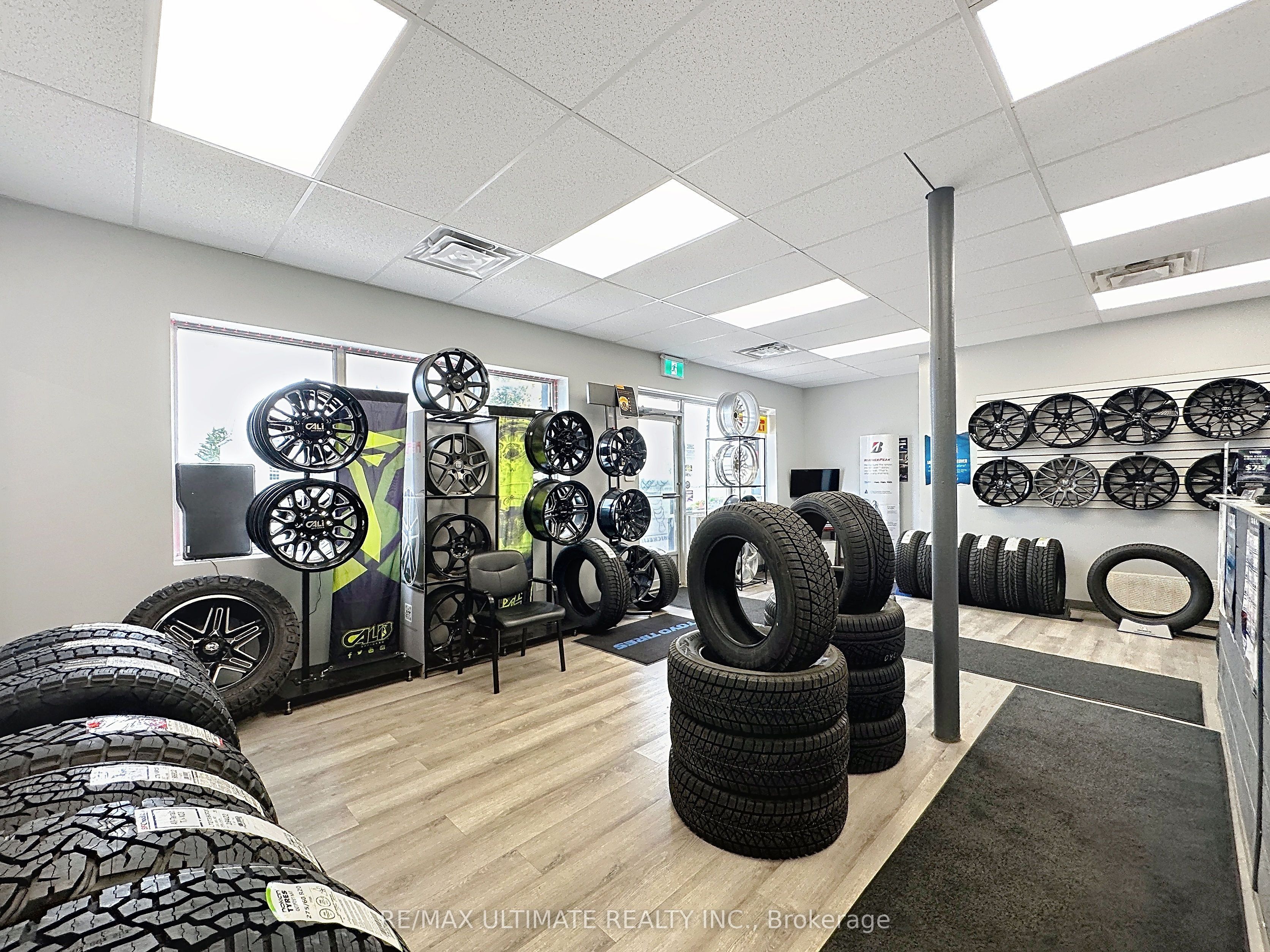 18582 Yonge Street Property Photo 5