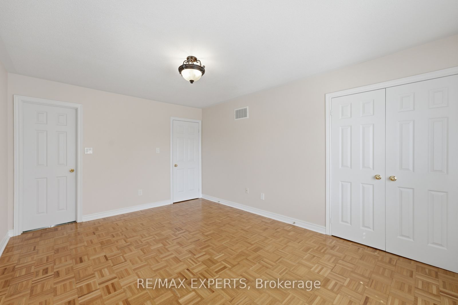 1 Cetona Avenue Property Photo 32