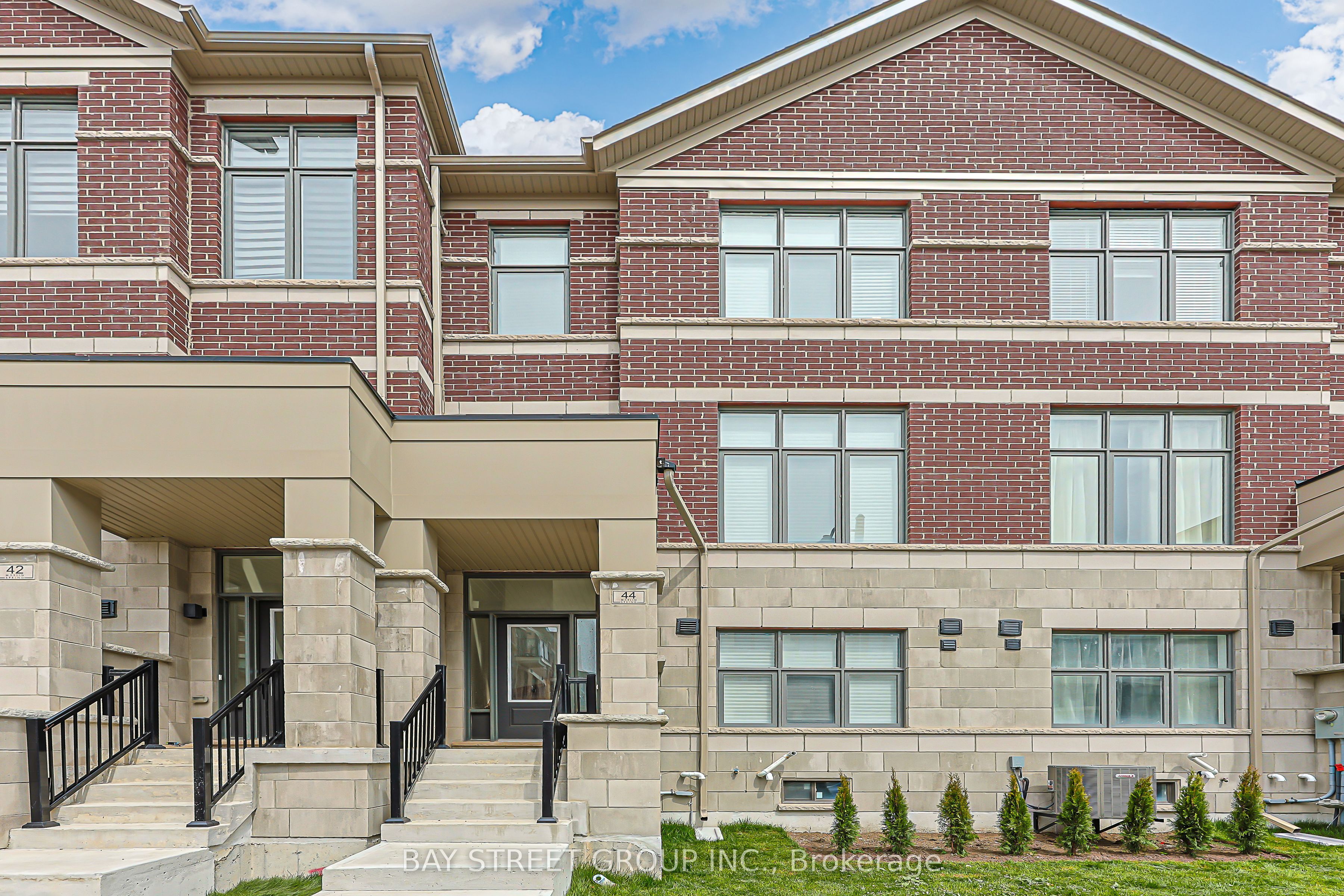 44 Seine Lane Property Photo 1