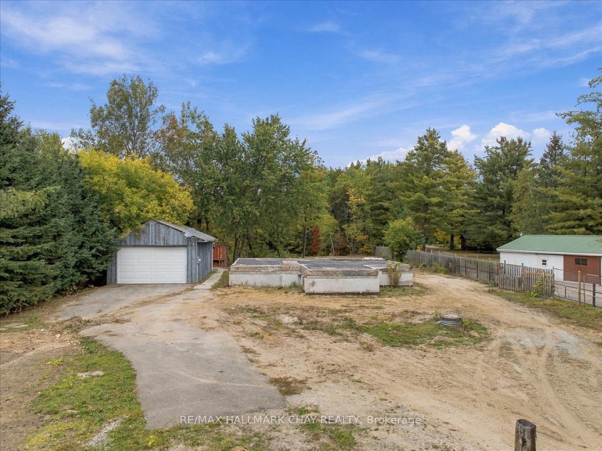 8240 Main Street Property Photo 3