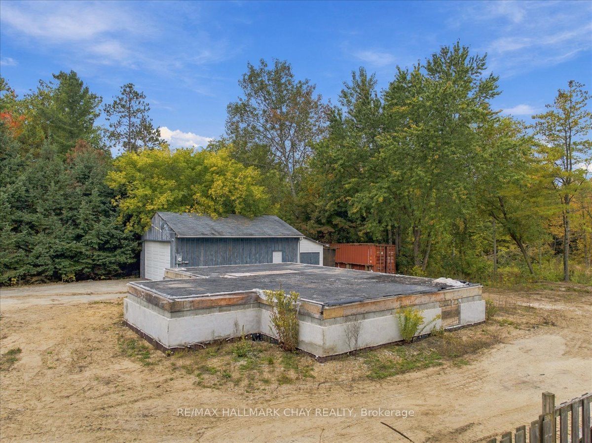 8240 Main Street Property Photo 6
