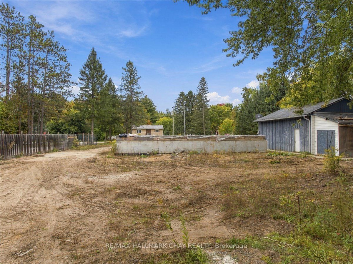 8240 Main Street Property Photo 13