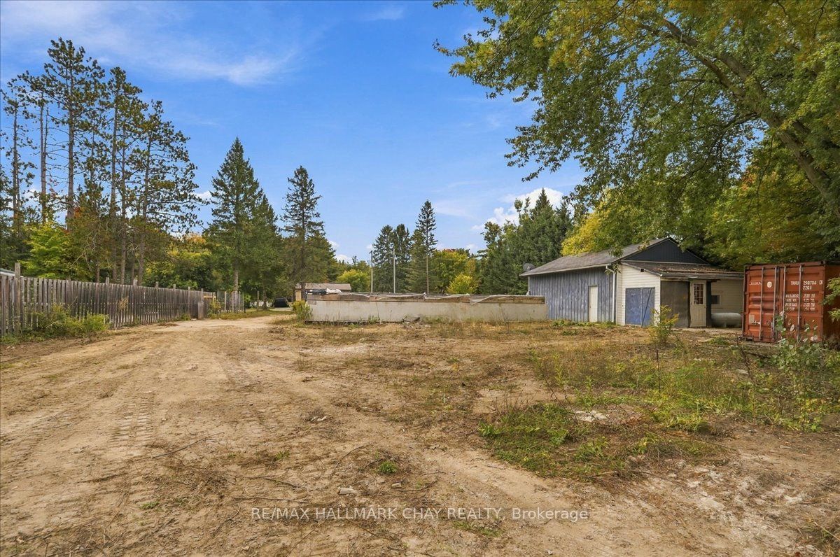 8240 Main Street Property Photo 24