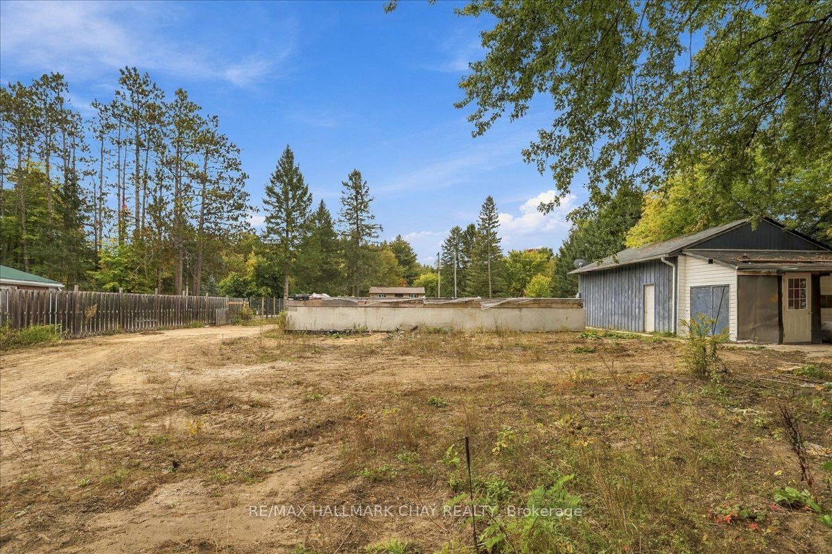 8240 Main Street Property Photo 25