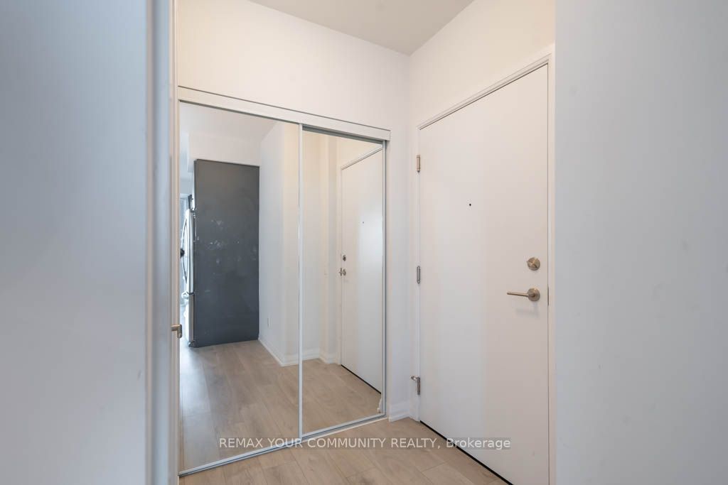 7895 Jane Street 3406 Property Photo 3