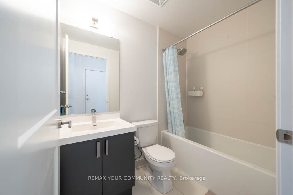 7895 Jane Street 3406 Property Photo 4