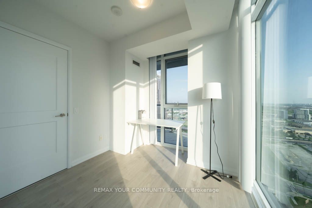 7895 Jane Street 3406 Property Photo 8