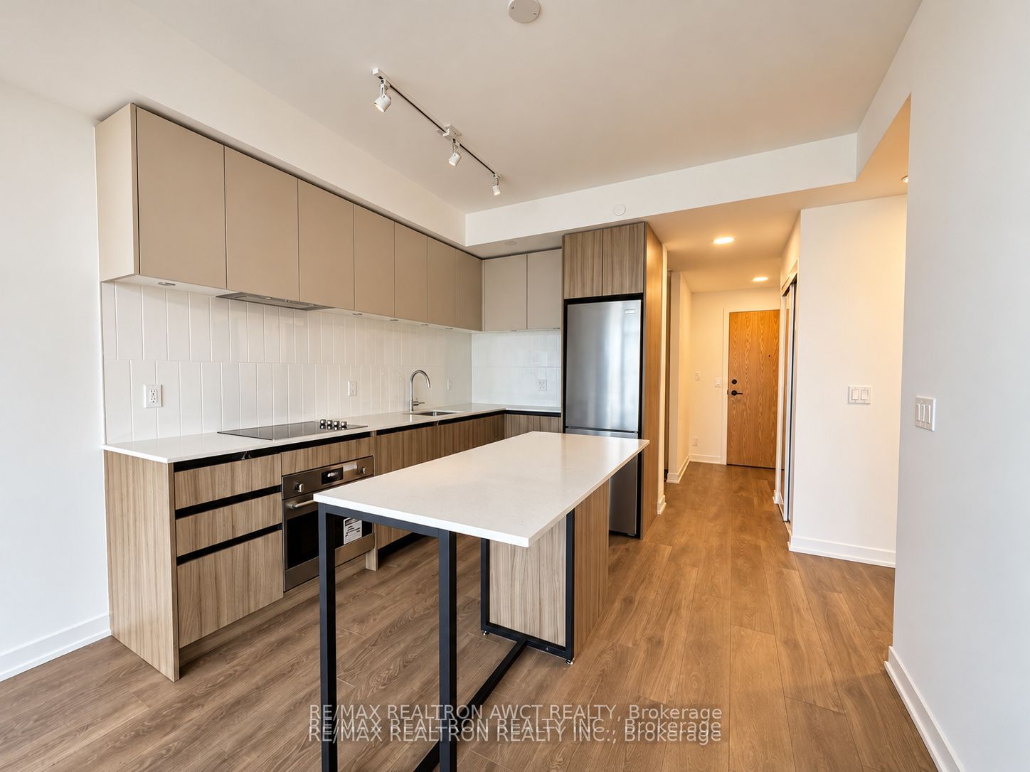 7950 Bathurst Street 525 Property Photo 1