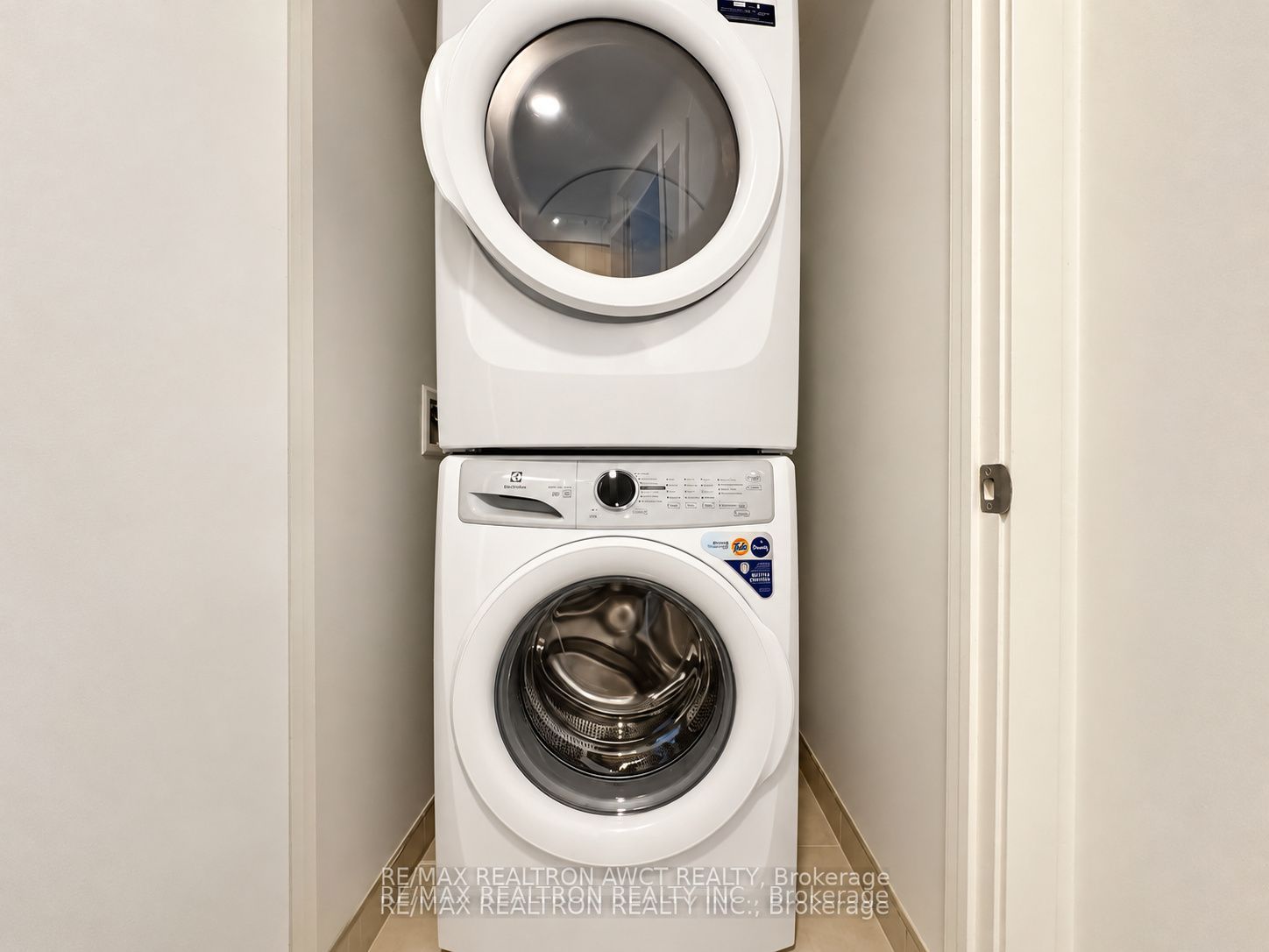 7950 Bathurst Street 525 Property Photo 11