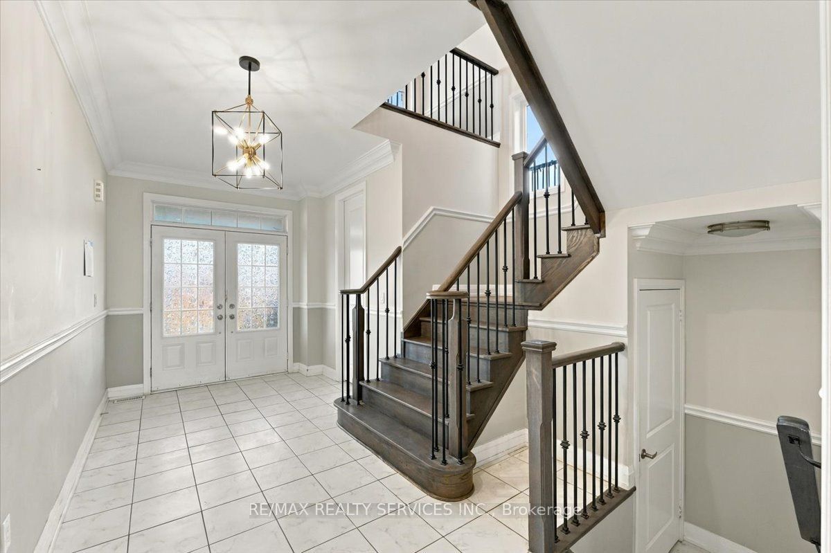 108 Frank Kelly Drive Property Photo 4