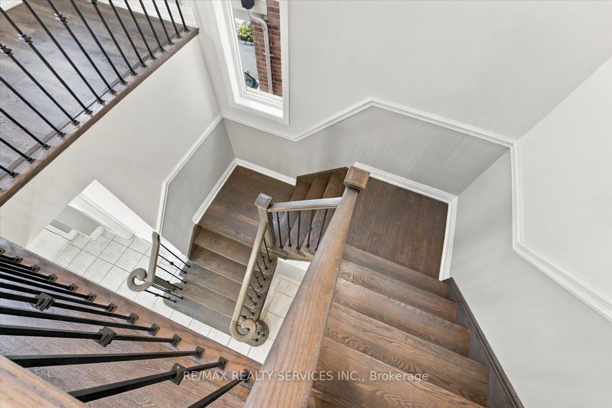 108 Frank Kelly Drive Property Photo 32