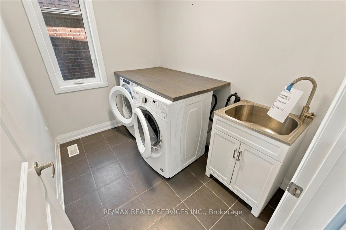 108 Frank Kelly Drive Property Photo 33