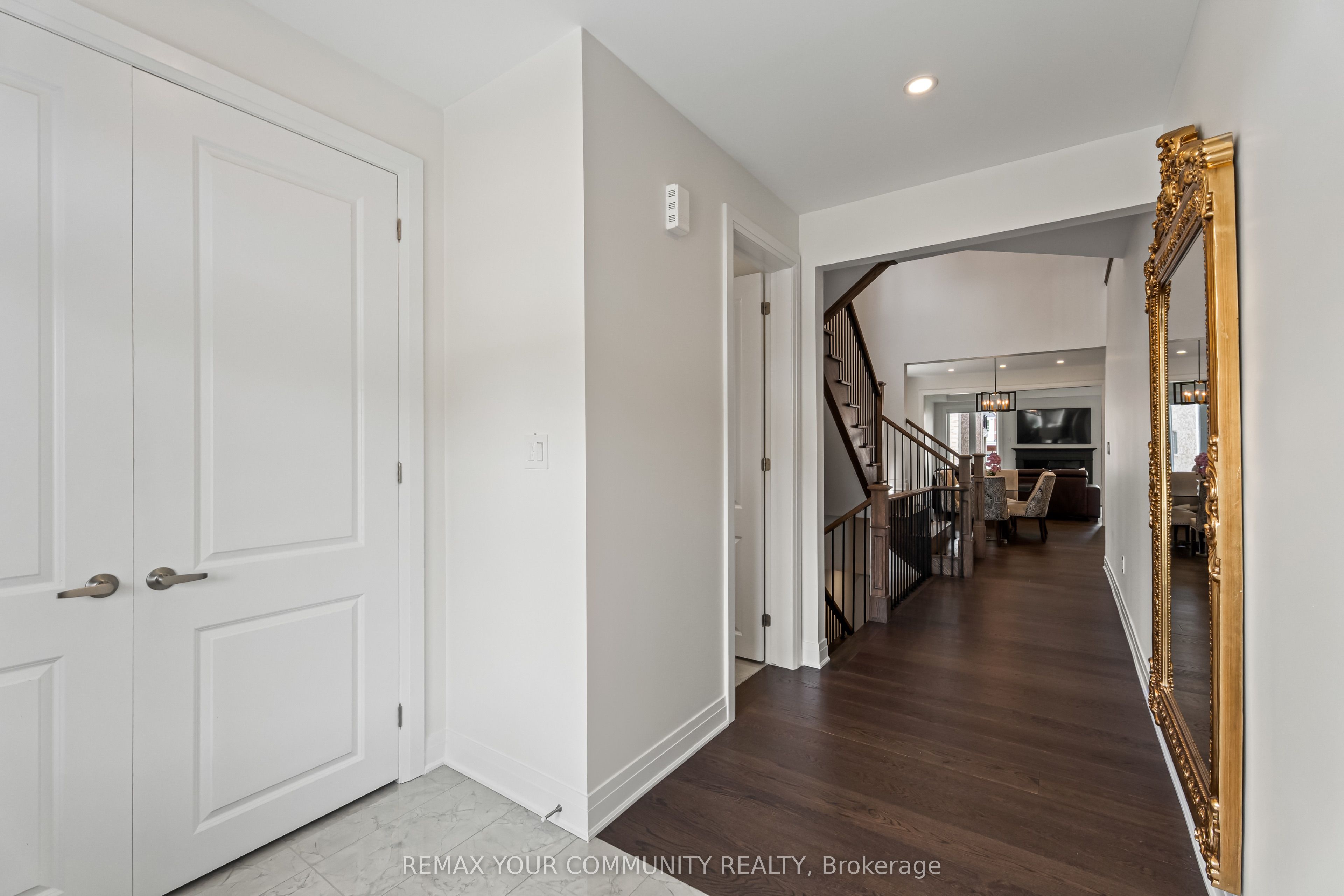 614 Newlove Street Property Photo 4