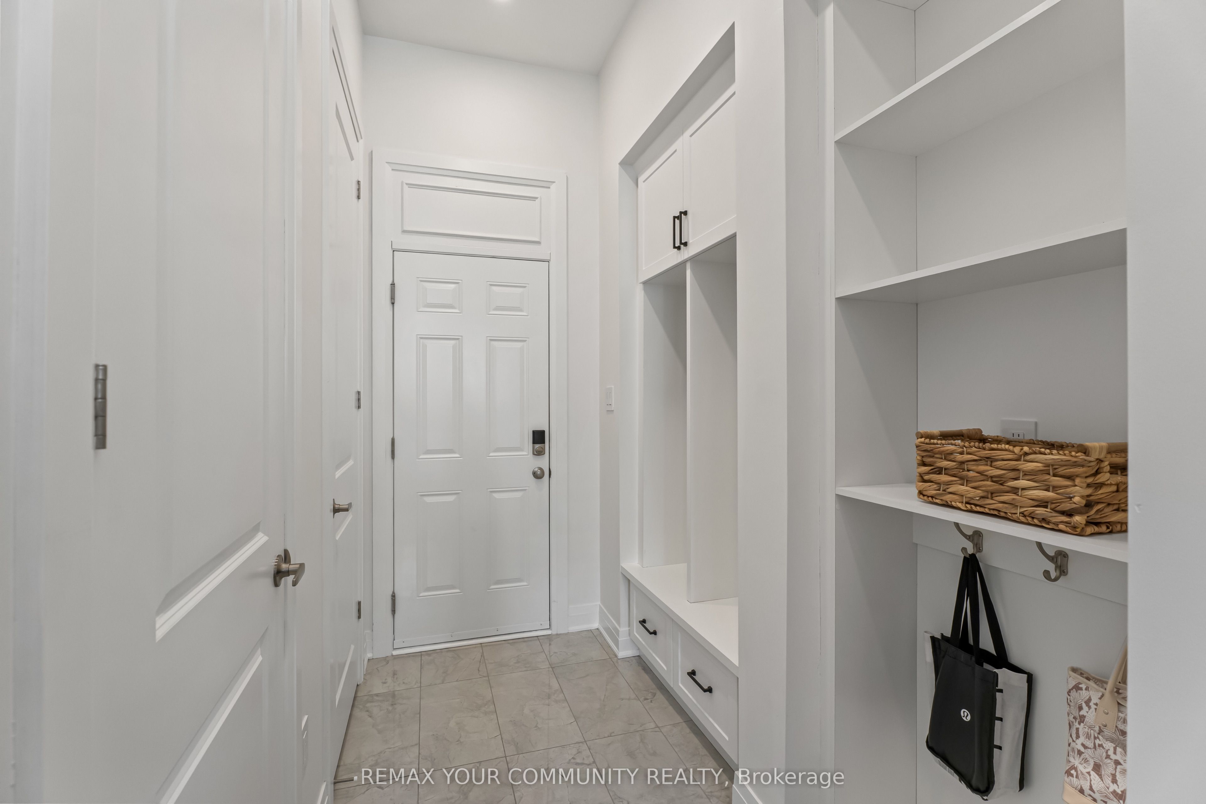 614 Newlove Street Property Photo 15