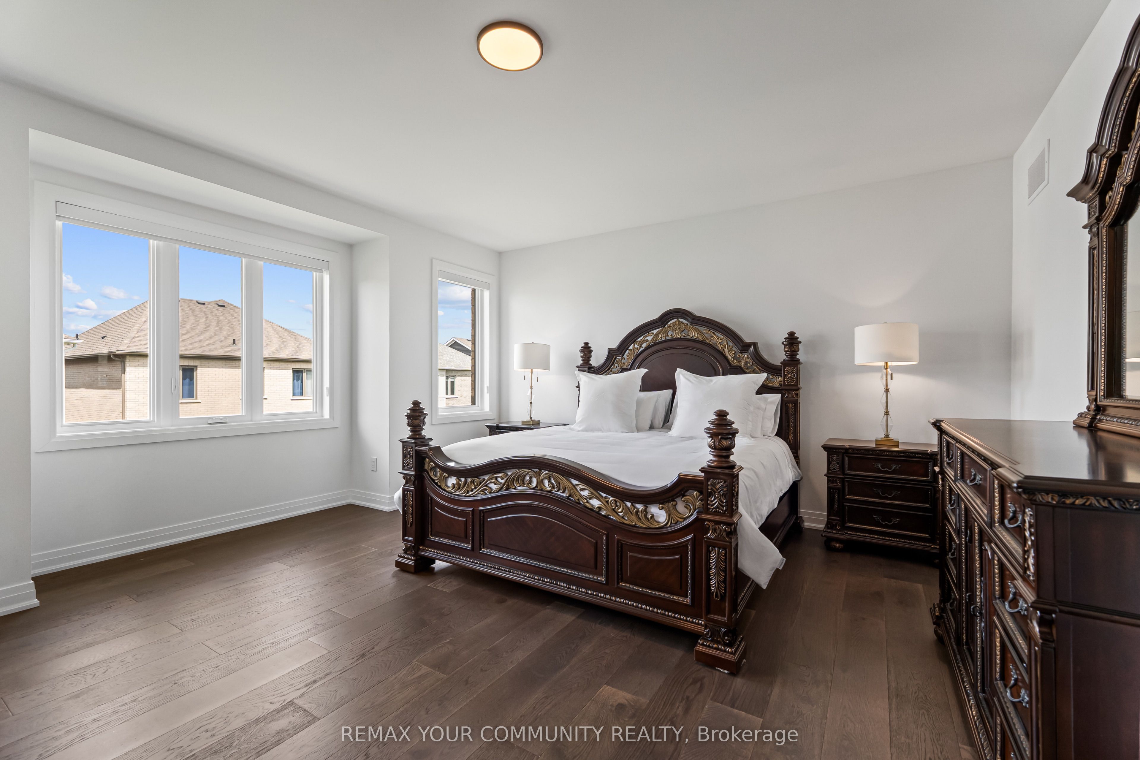 614 Newlove Street Property Photo 27