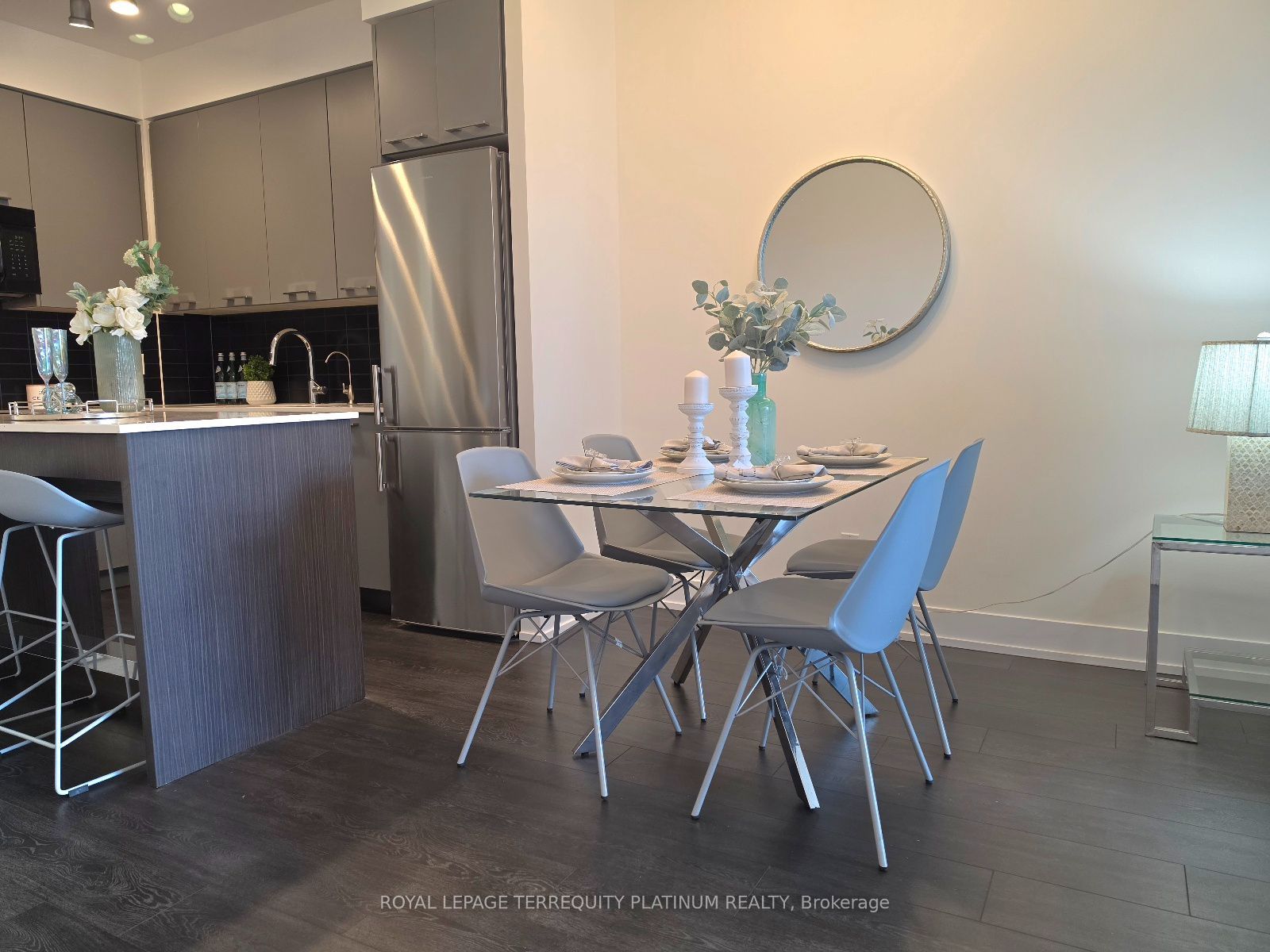 9471 Yonge Street 502 Property Photo 7