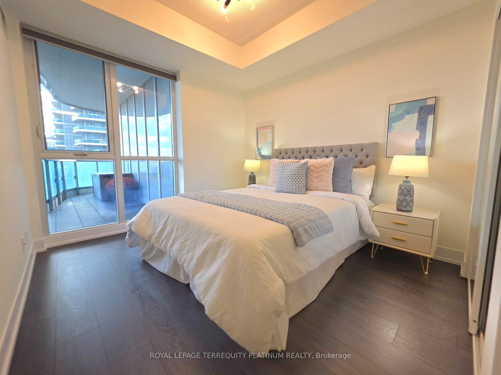 9471 Yonge Street 502 Property Photo 13