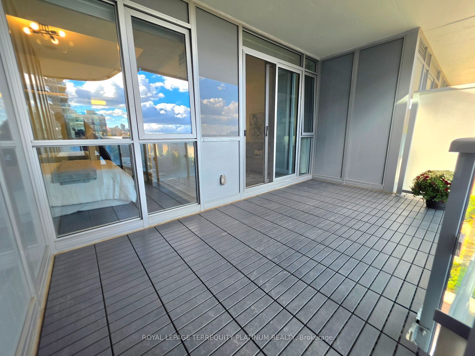 9471 Yonge Street 502 Property Photo 24