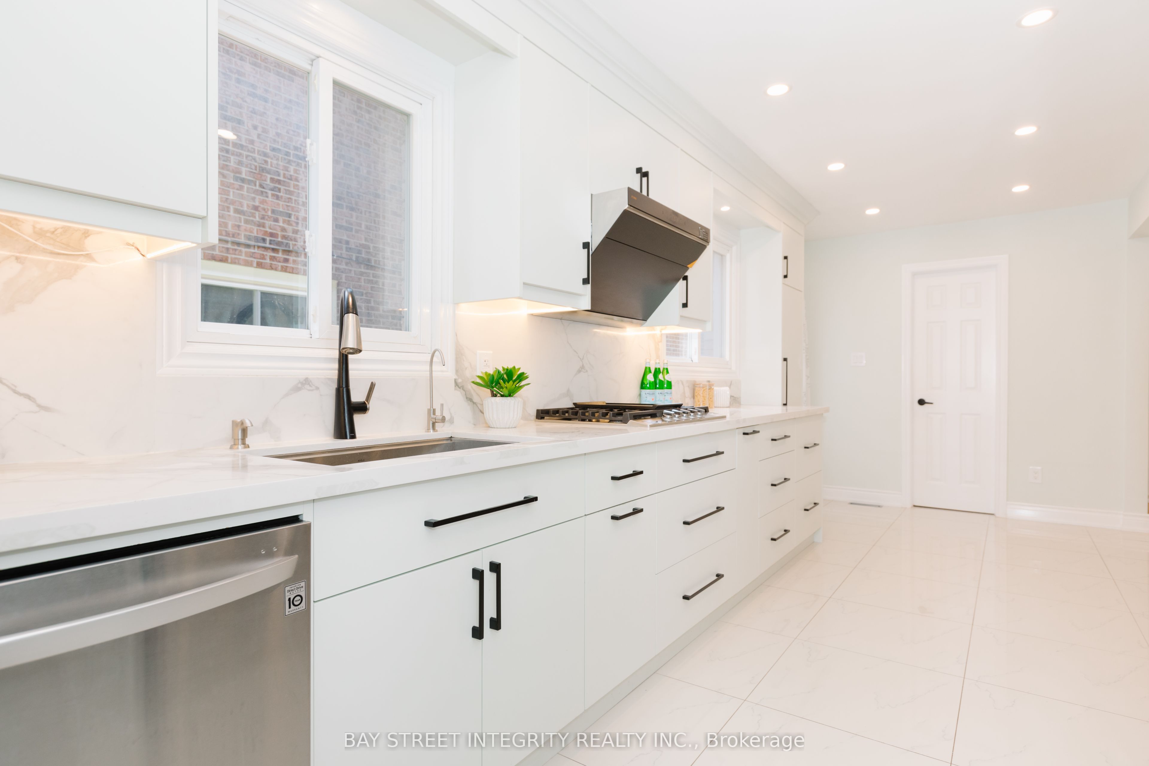 12 Charnwood Place Property Photo 10