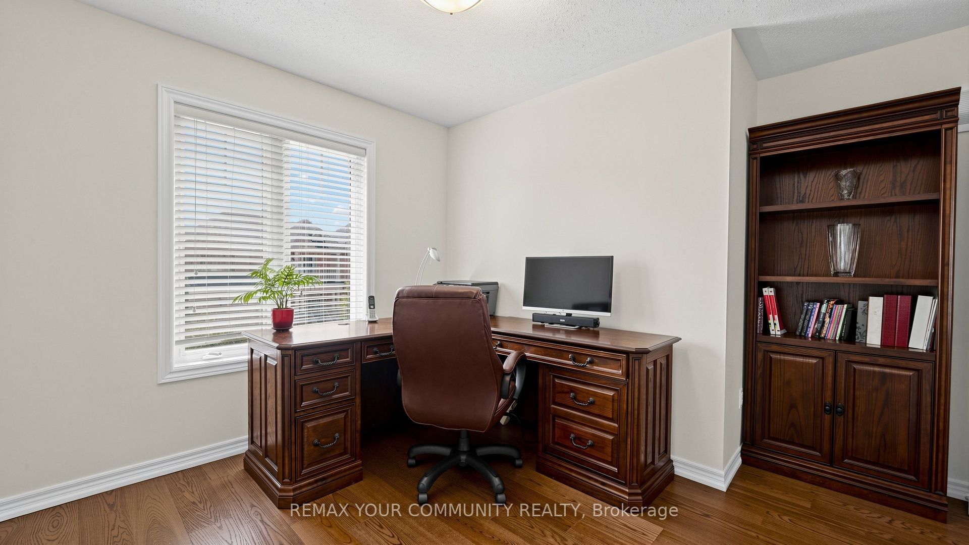 6 Homerton Avenue Property Photo 37