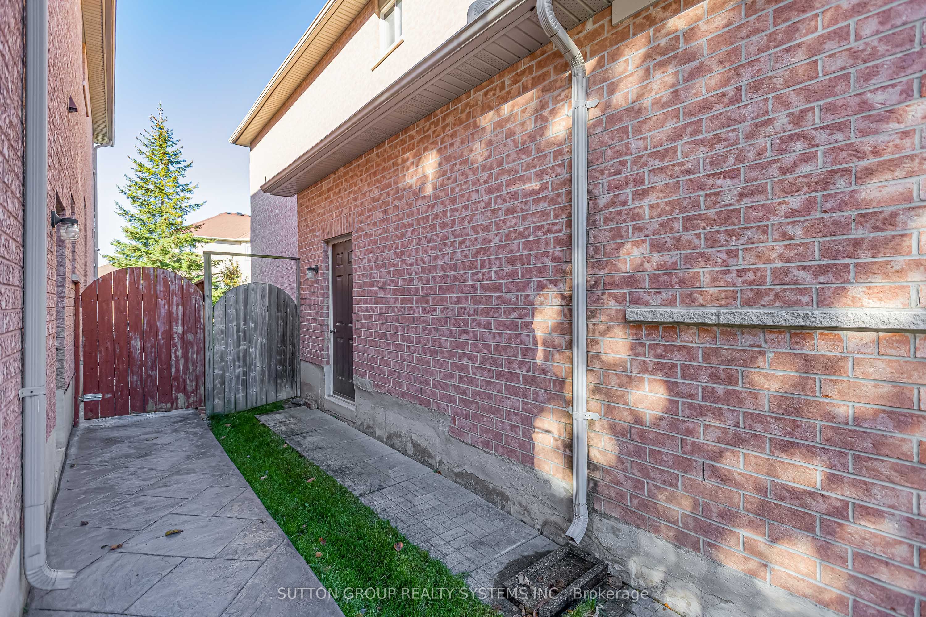 48 Landsdown Crescent Property Photo 46