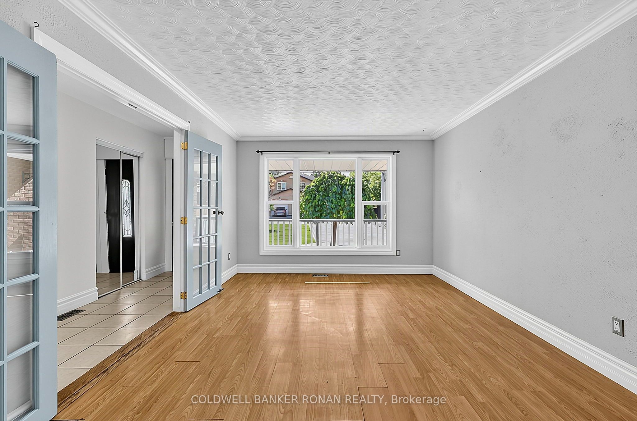 130 Queen Street Property Photo 8