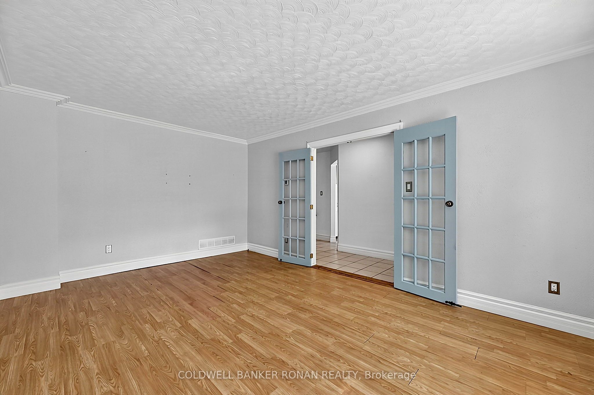 130 Queen Street Property Photo 10