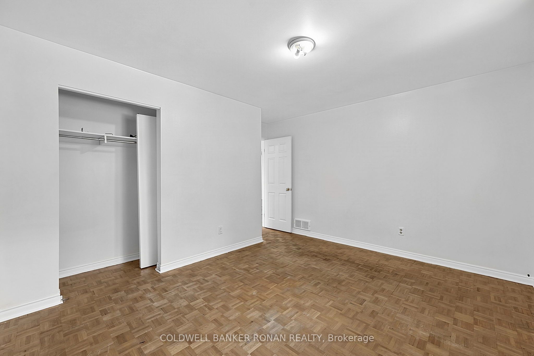 130 Queen Street Property Photo 26