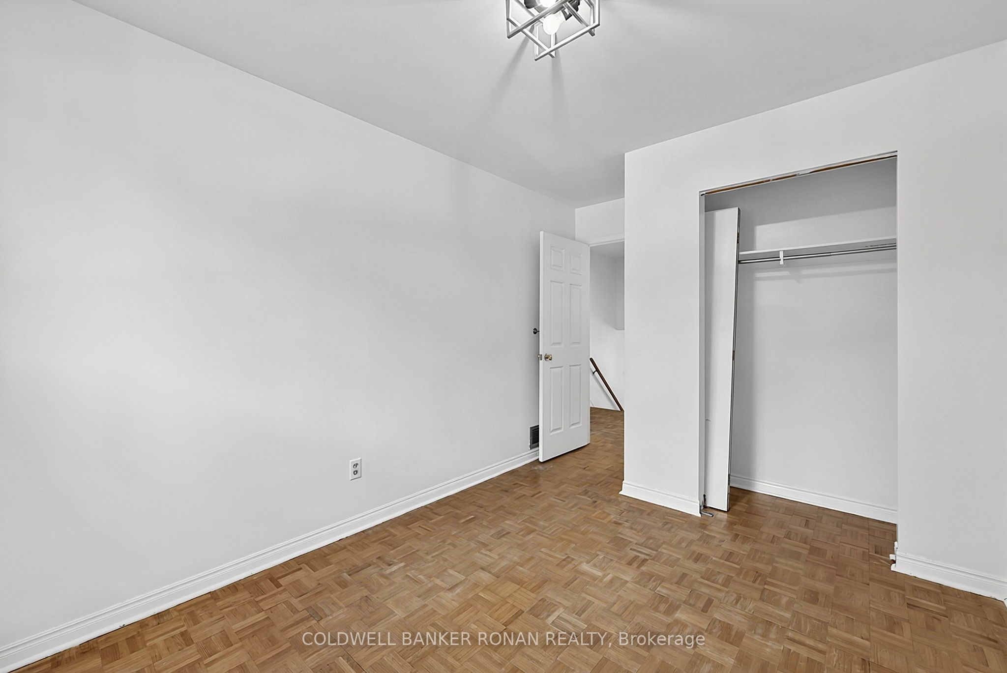 130 Queen Street Property Photo 29