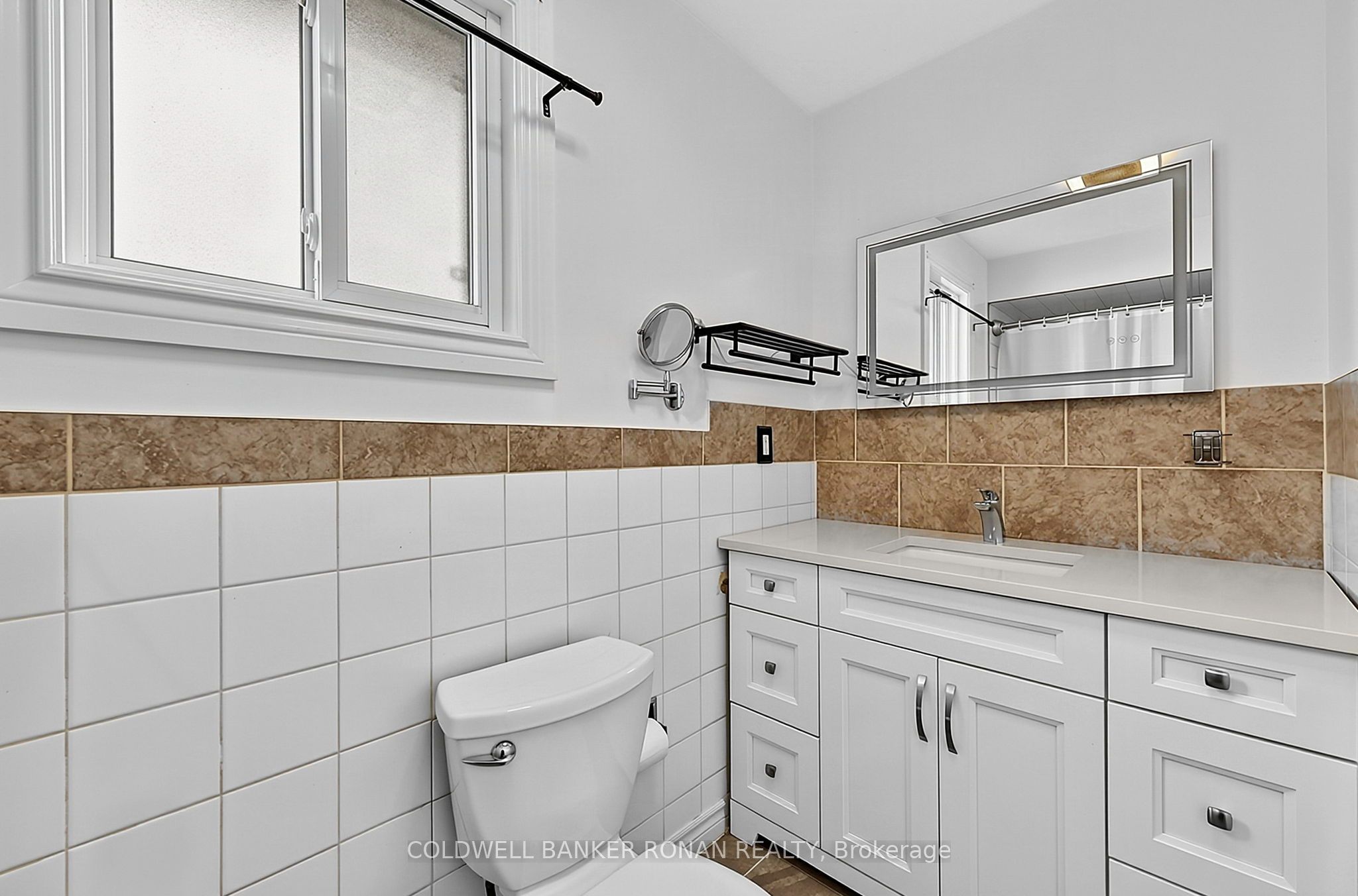 130 Queen Street Property Photo 30