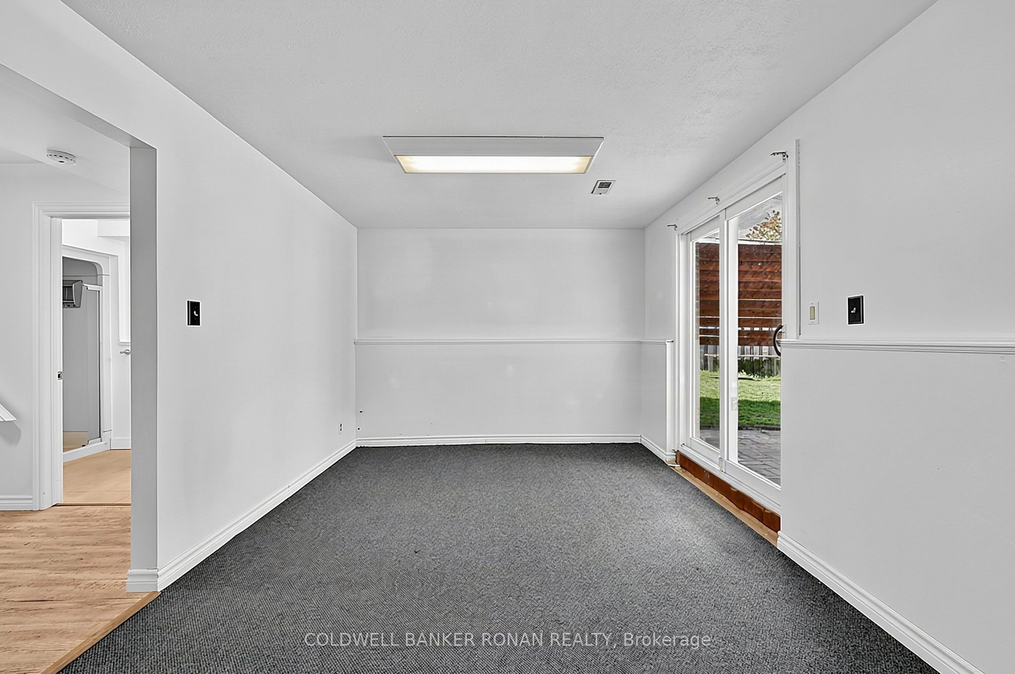 130 Queen Street Property Photo 33