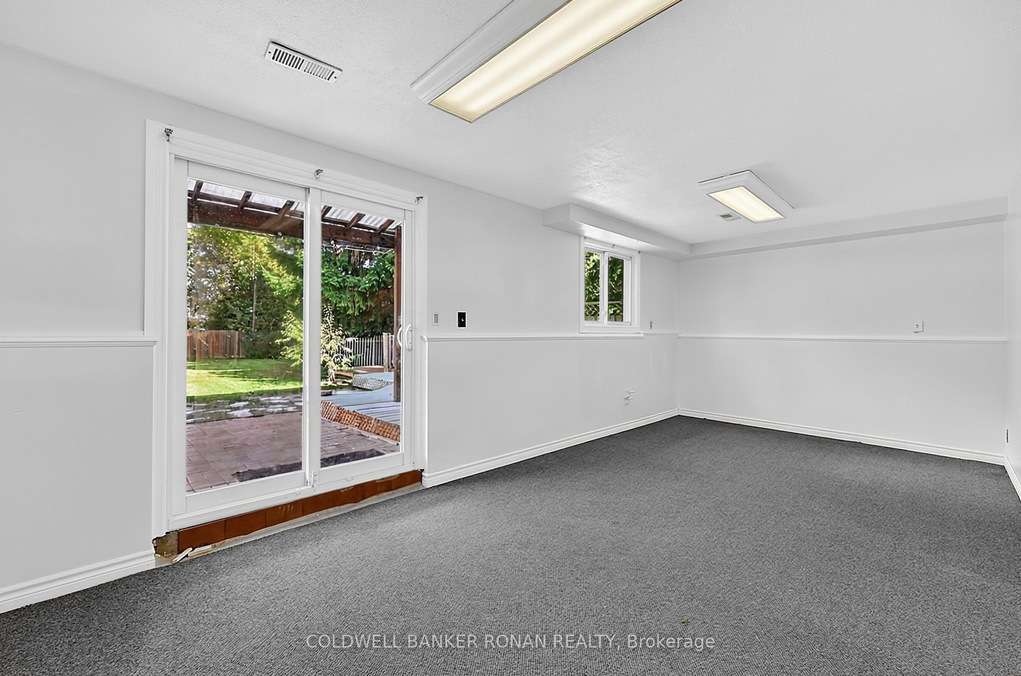 130 Queen Street Property Photo 35
