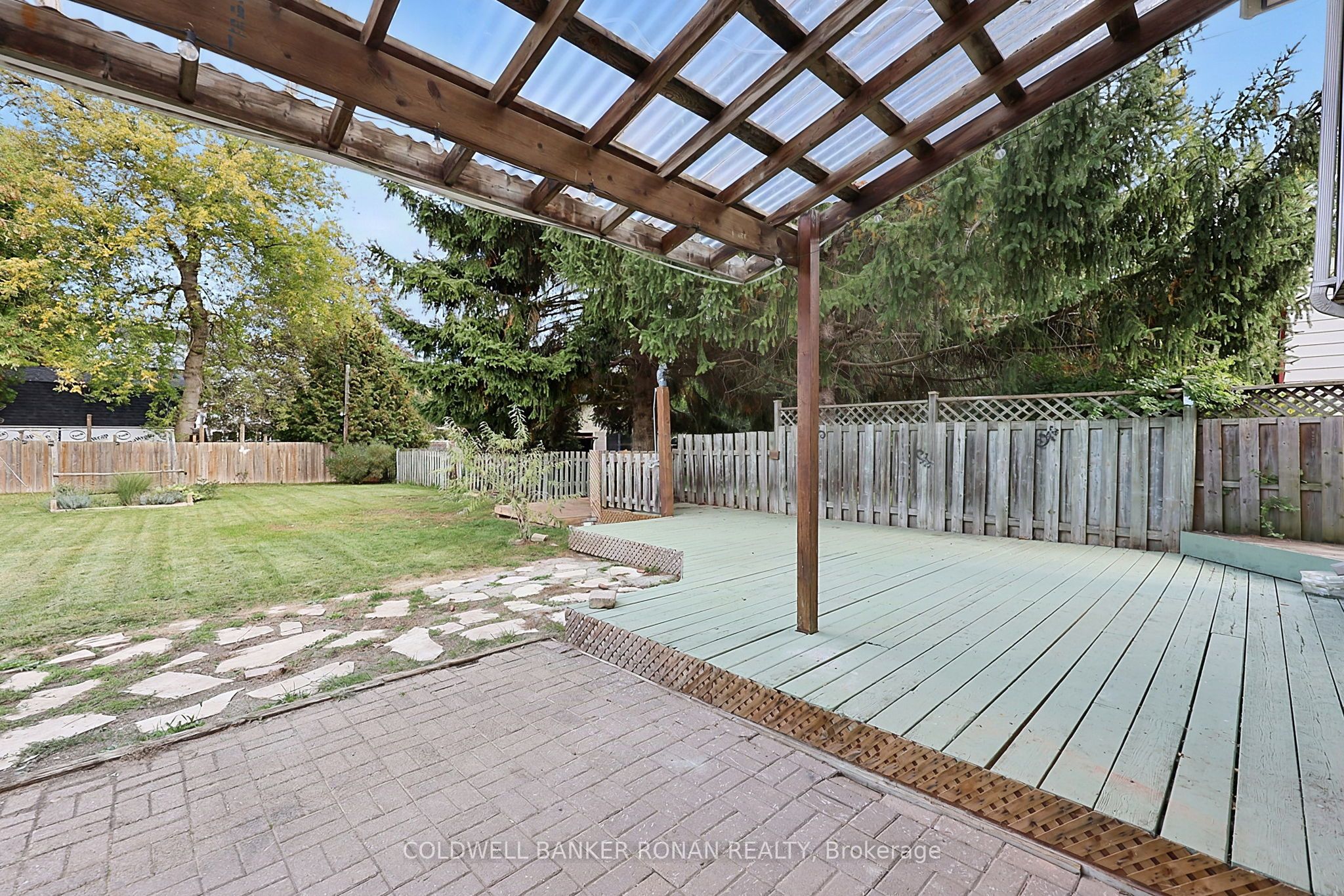 130 Queen Street Property Photo 43