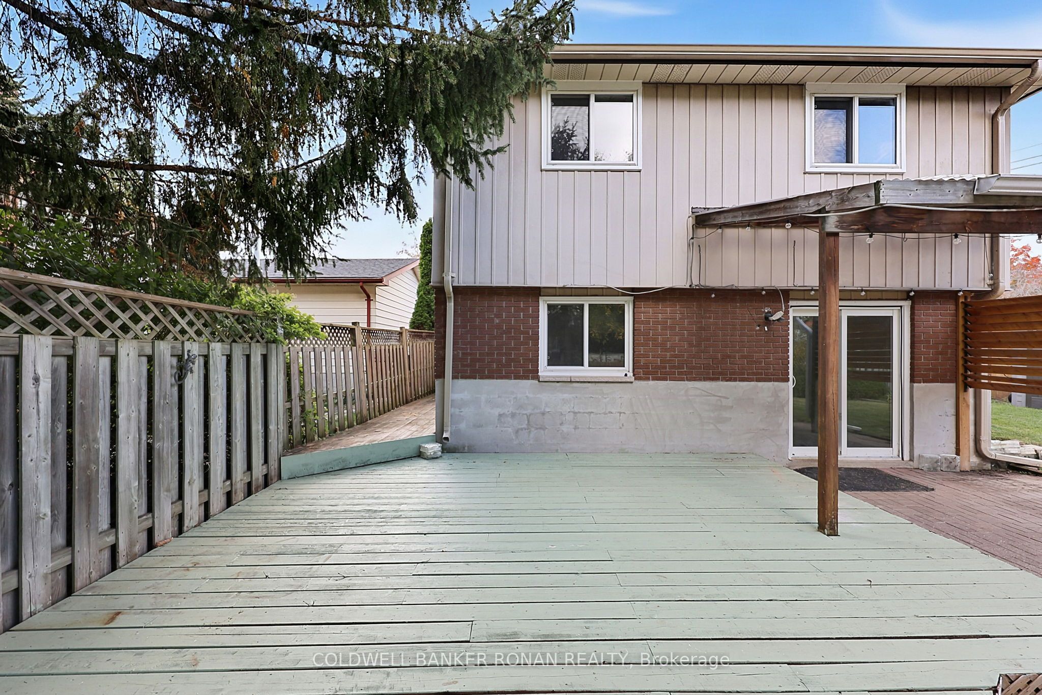 130 Queen Street Property Photo 45