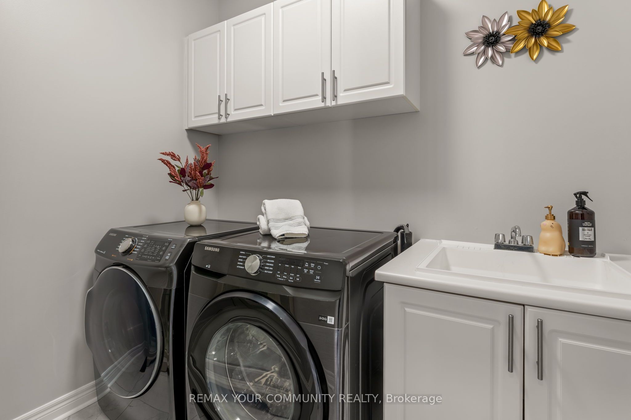 150 Inverness Way Property Photo 13