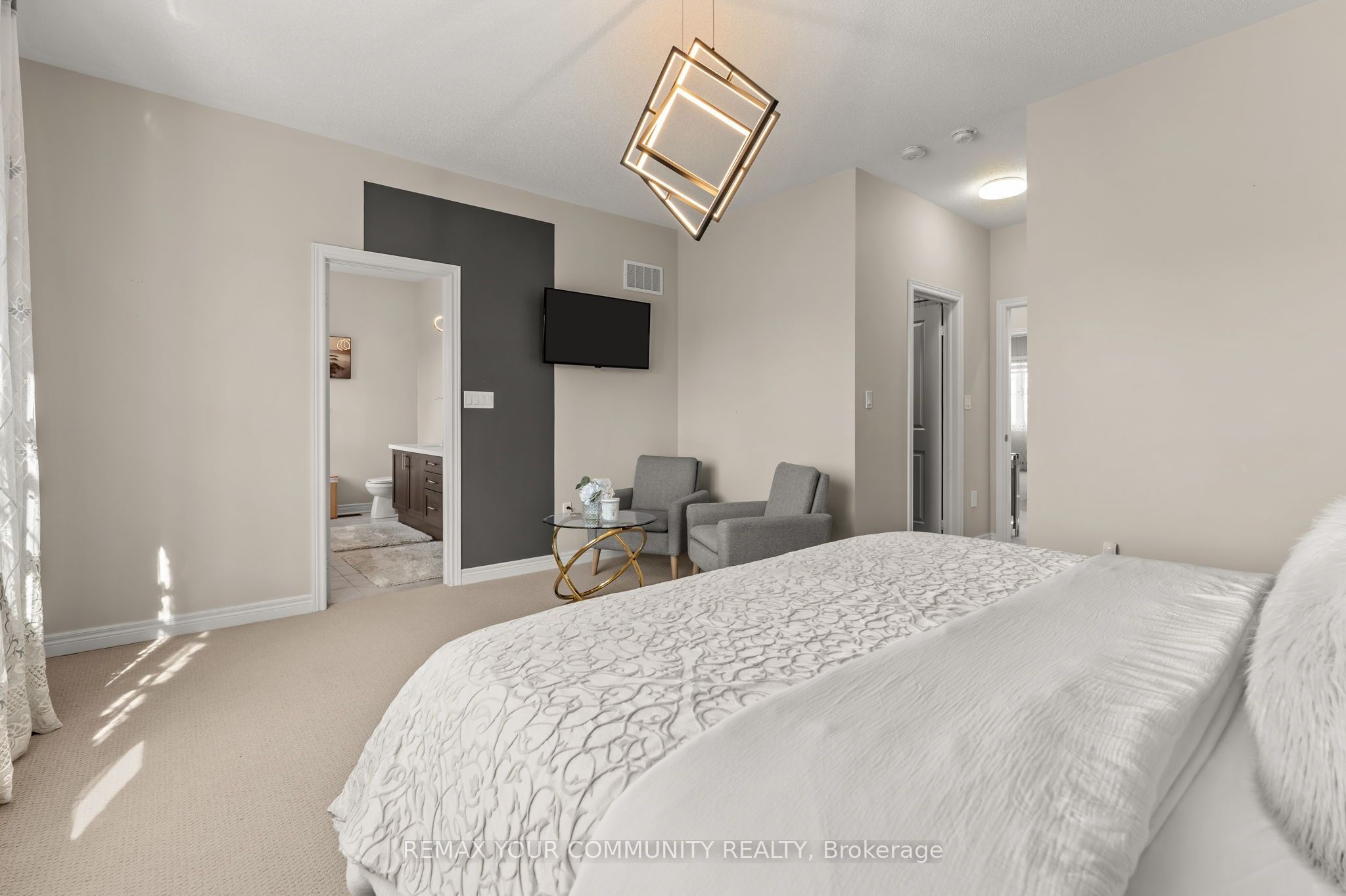 150 Inverness Way Property Photo 26