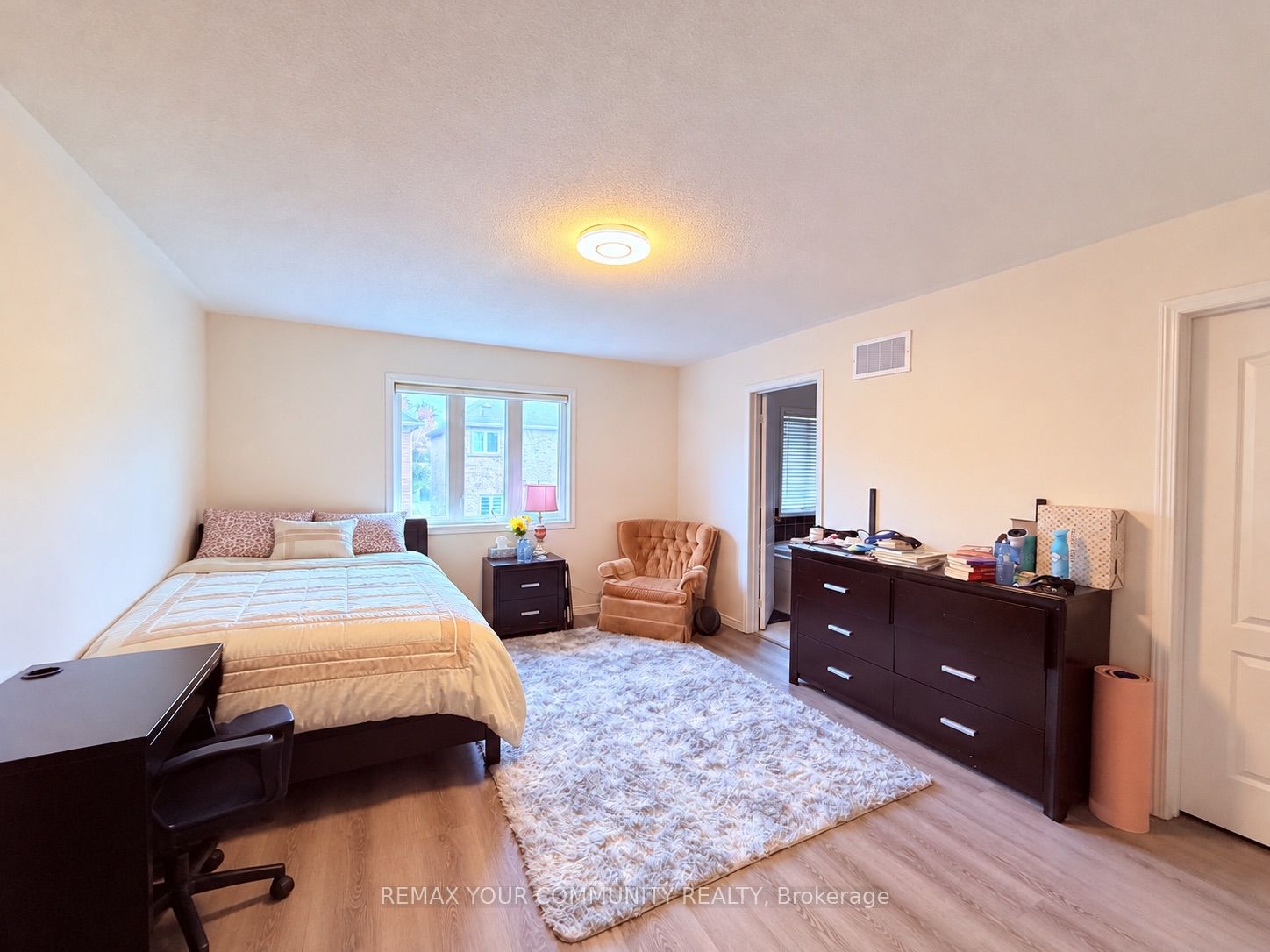163 Flagstone Way Property Photo 15
