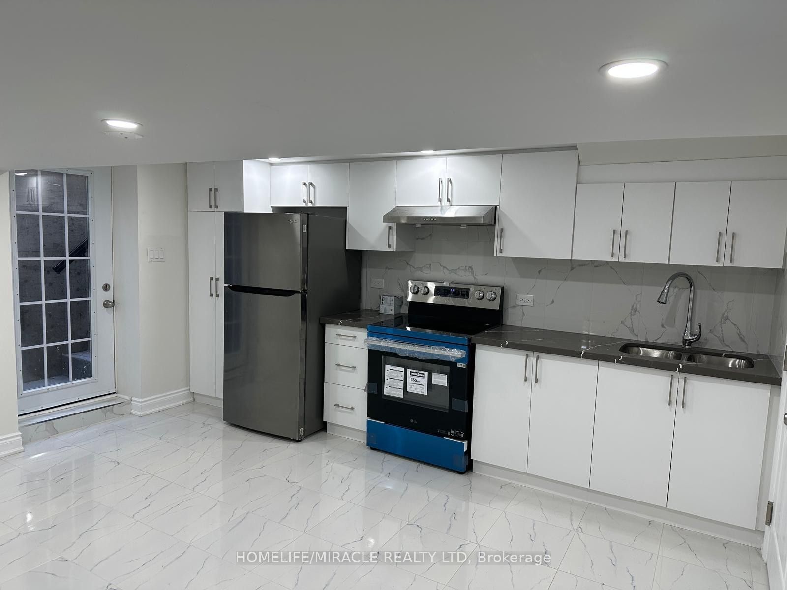 20 Arran Crescent Property Photo 2