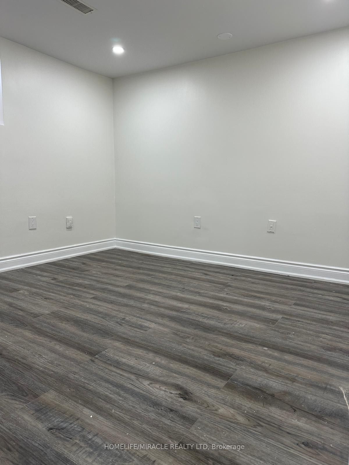 20 Arran Crescent Property Photo 6