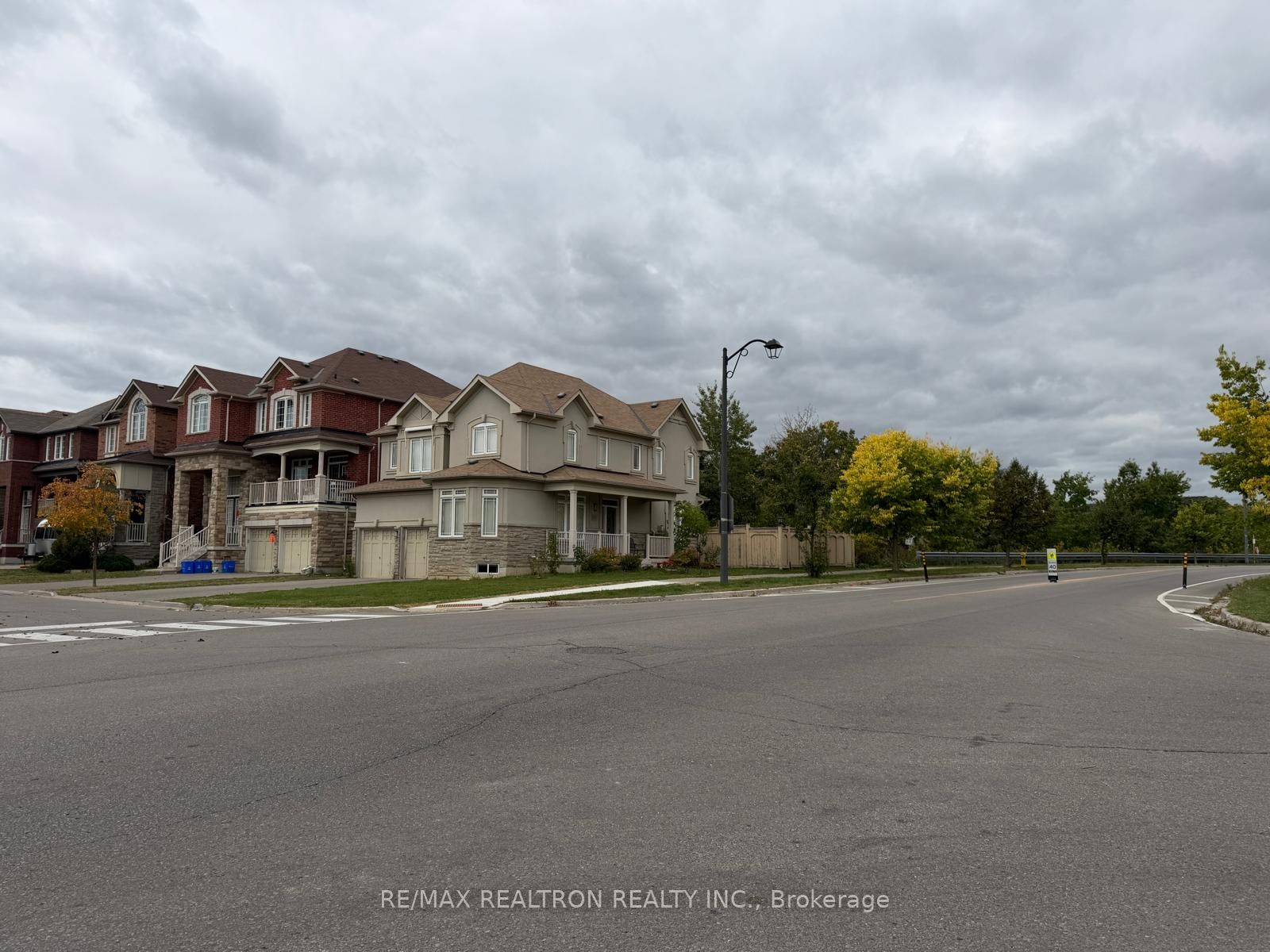 113b Timna Crescent Lower Level Property Photo 1