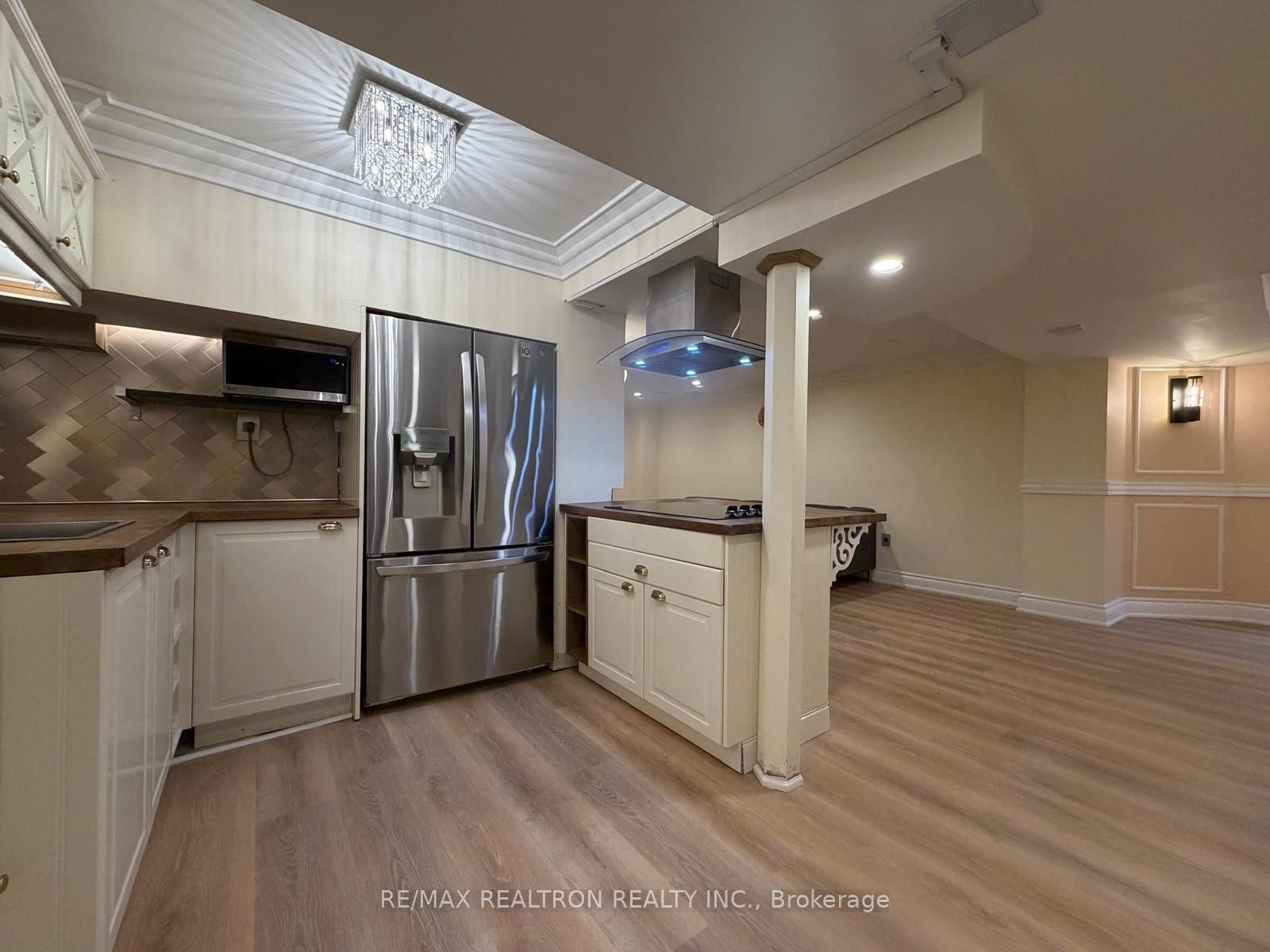 113b Timna Crescent Lower Level Property Photo 11