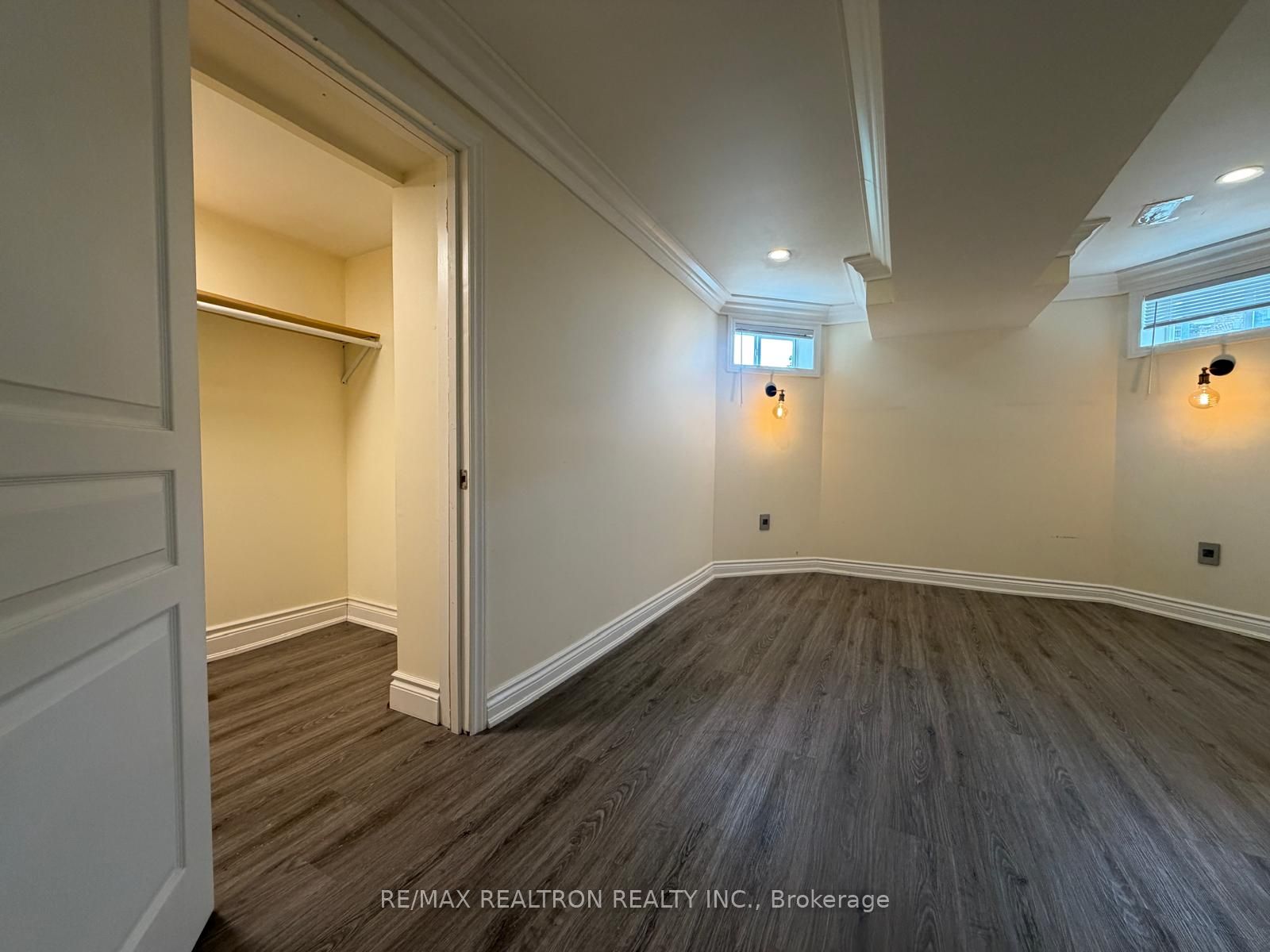 113b Timna Crescent Lower Level Property Photo 14