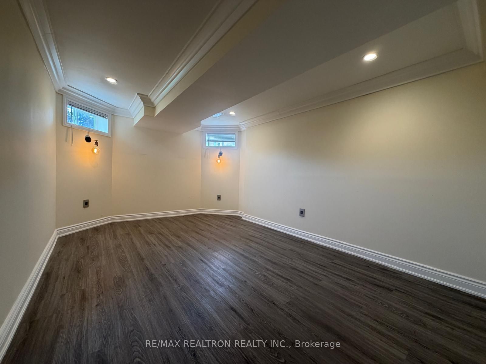 113b Timna Crescent Lower Level Property Photo 16